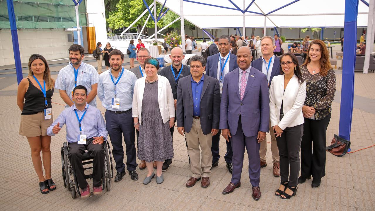 Woutrina and UC Davis delegation in Chile